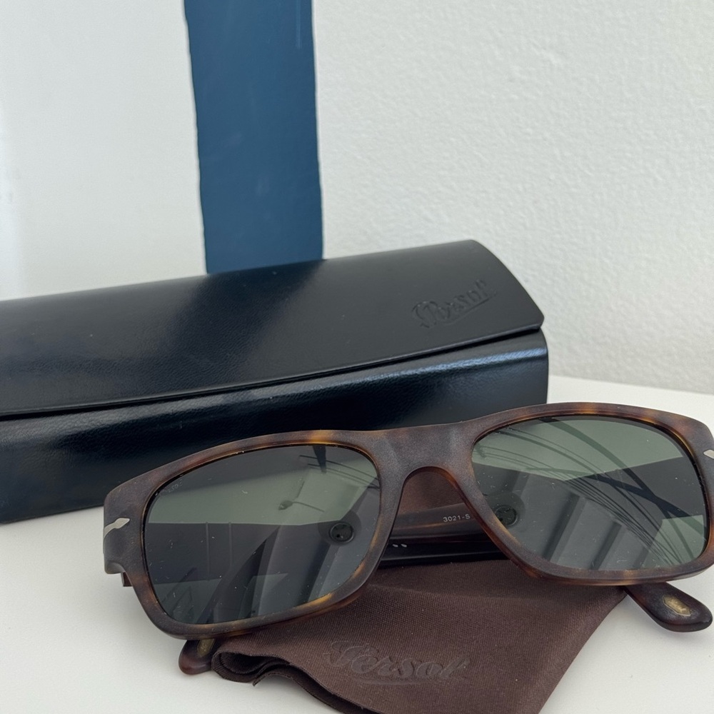 Persol turtleshell Sunglasses with Case